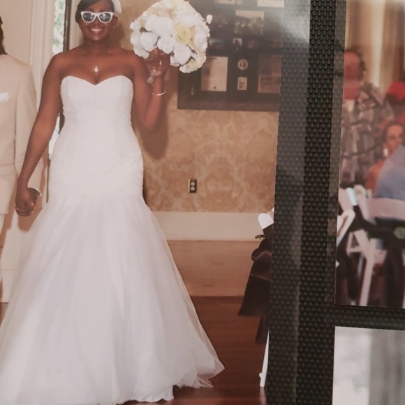 Wedding dress w/ slip - Picture 7 of 8